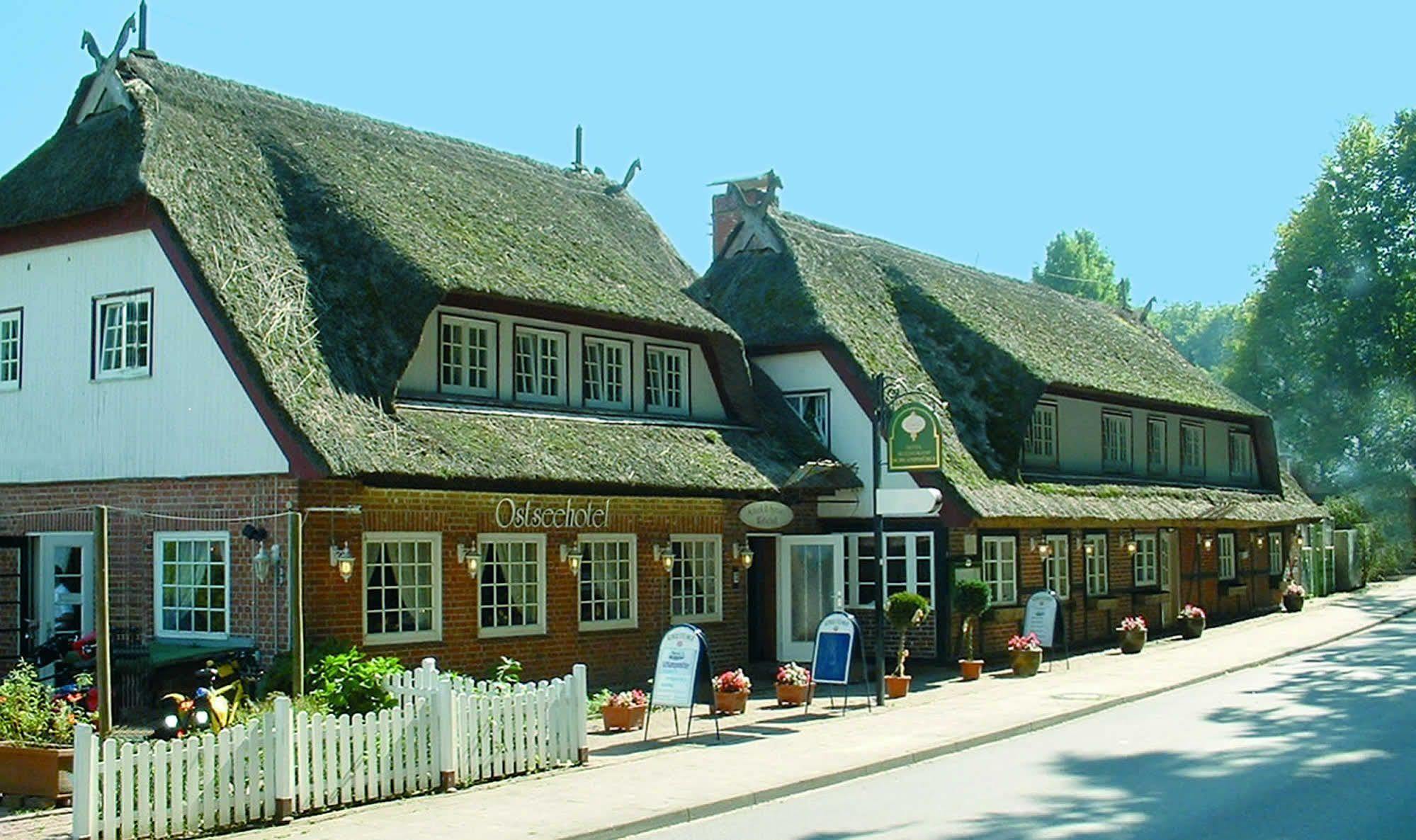 Das Ostseehotel Blekendorf Buitenkant foto
