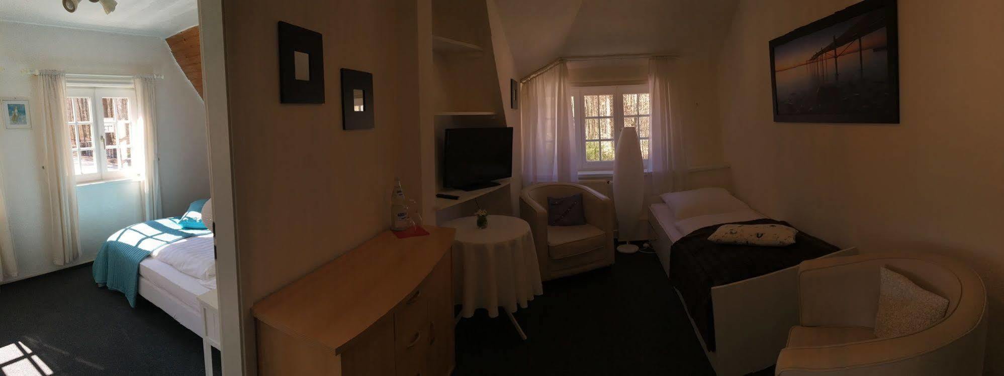 Das Ostseehotel Blekendorf Buitenkant foto
